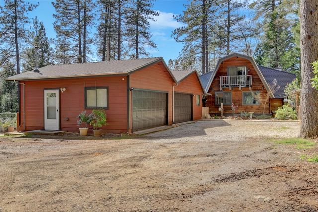 10295 Little Tree Ct, Grass Valley, CA 95949