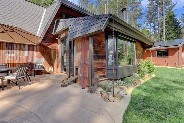 10295 Little Tree Ct, Grass Valley, CA 95949