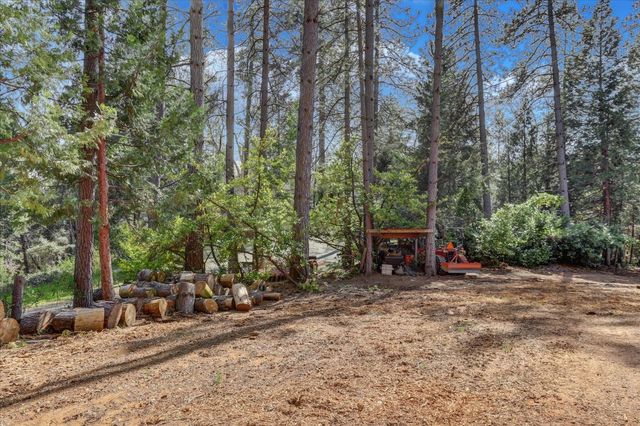 10295 Little Tree Ct, Grass Valley, CA 95949