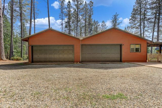 10295 Little Tree Ct, Grass Valley, CA 95949