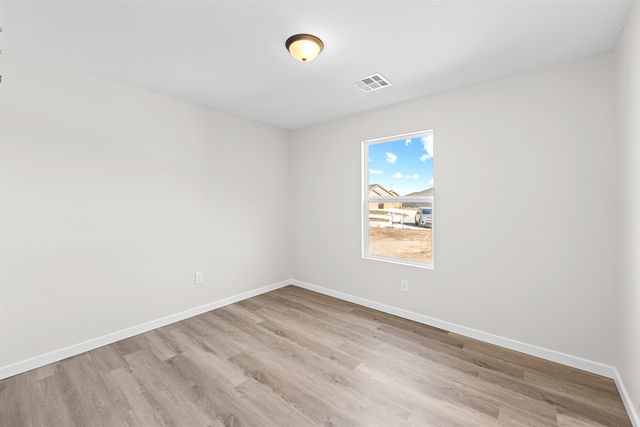 3014 Fountain Dr, Salina, KS 67401