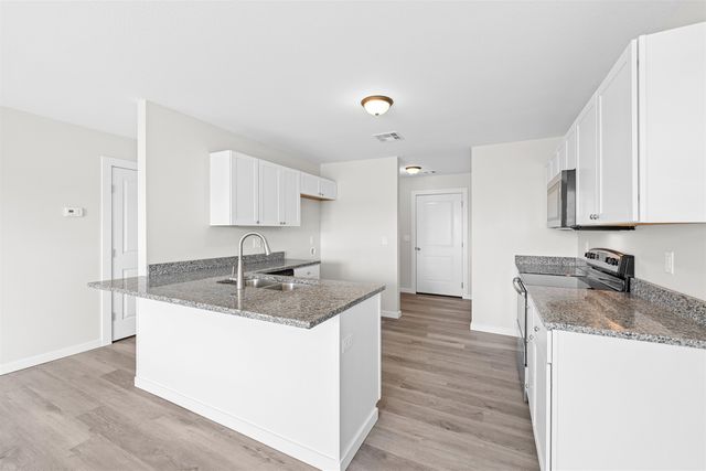 3014 Fountain Dr, Salina, KS 67401