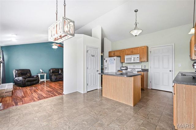 6440 Glenstone Drive, Imperial, MO 63052