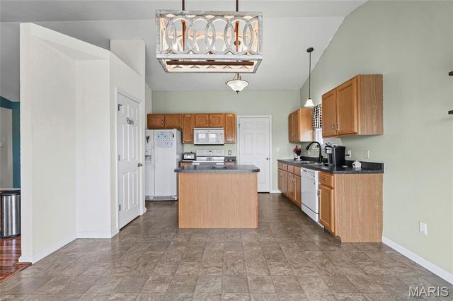 6440 Glenstone Drive, Imperial, MO 63052