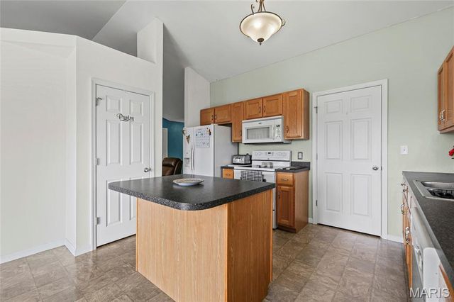 6440 Glenstone Drive, Imperial, MO 63052