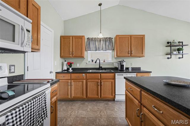 6440 Glenstone Drive, Imperial, MO 63052
