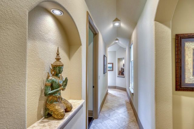 143 Westgate Loop, Horseshoe Bay, TX 78657