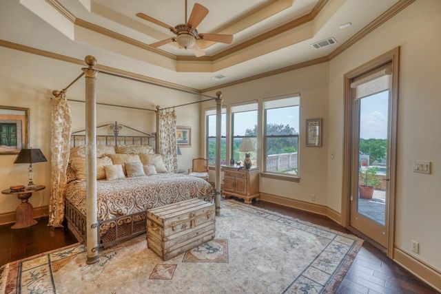 143 Westgate Loop, Horseshoe Bay, TX 78657