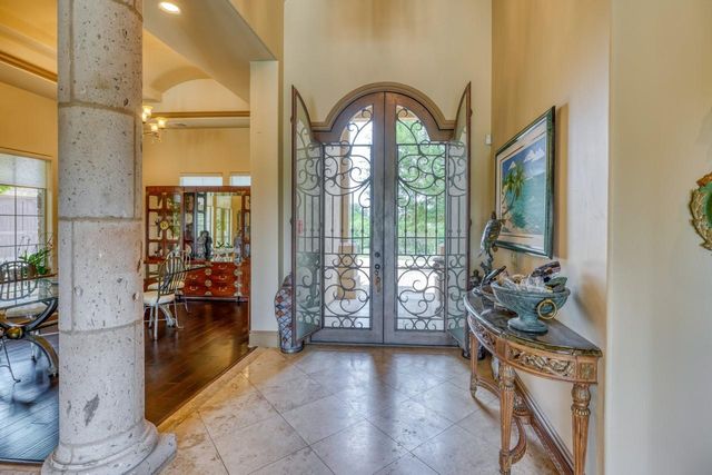 143 Westgate Loop, Horseshoe Bay, TX 78657