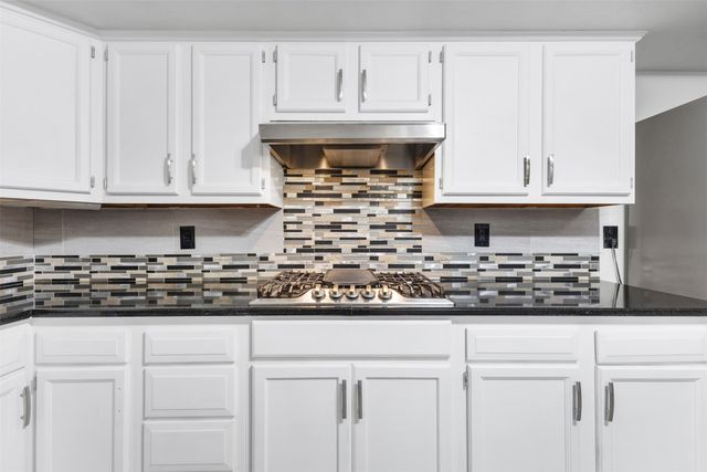 109 King Lyle Road, Scroggins, TX 75480