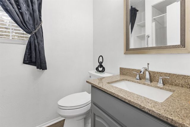 109 King Lyle Road, Scroggins, TX 75480