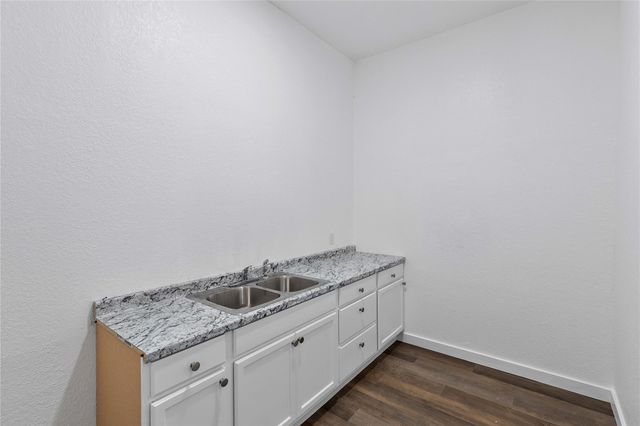 168 County Road 470, Dayton, TX 77535