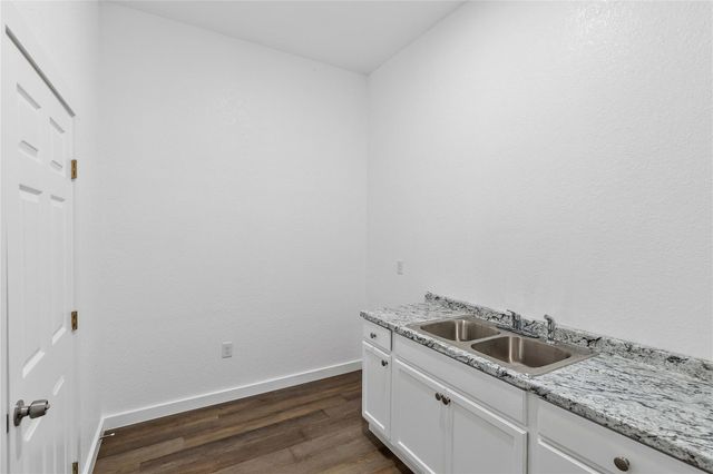 168 County Road 470, Dayton, TX 77535