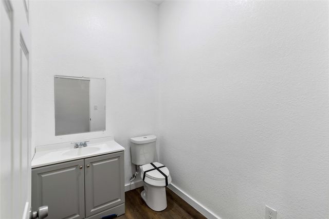 168 County Road 470, Dayton, TX 77535