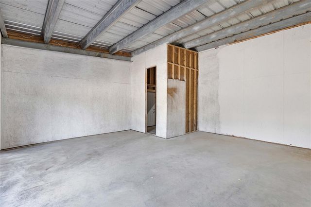 168 County Road 470, Dayton, TX 77535