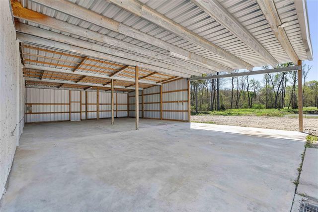 168 County Road 470, Dayton, TX 77535