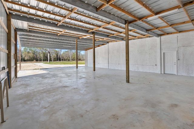 168 County Road 470, Dayton, TX 77535