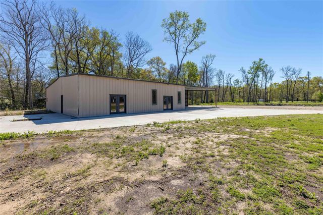 168 County Road 470, Dayton, TX 77535