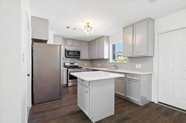 4404 Vivian Street, Bellaire, TX 77401