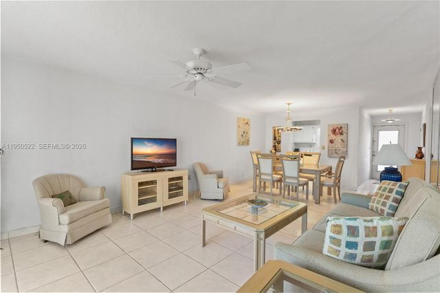 2200 Diana Dr 316, Hallandale Beach, FL 33009