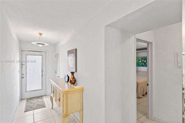 2200 Diana Dr 316, Hallandale Beach, FL 33009