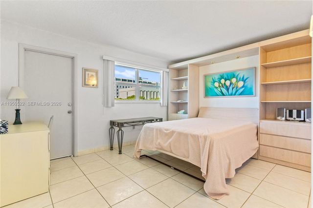 2200 Diana Dr 316, Hallandale Beach, FL 33009