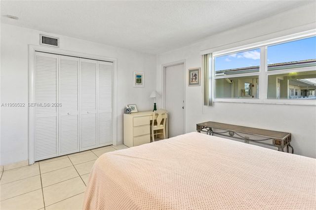 2200 Diana Dr 316, Hallandale Beach, FL 33009