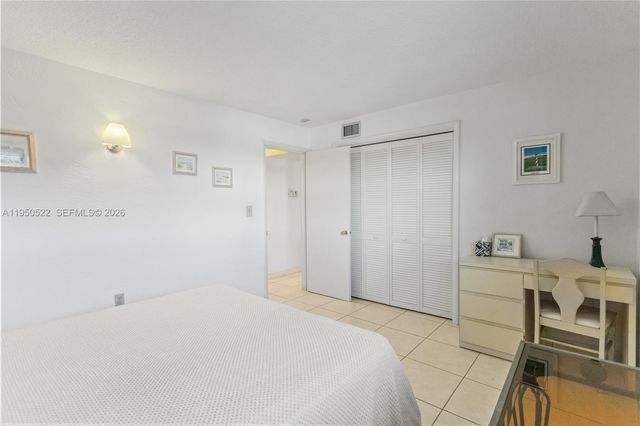 2200 Diana Dr 316, Hallandale Beach, FL 33009