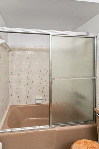 2200 Diana Dr 316, Hallandale Beach, FL 33009