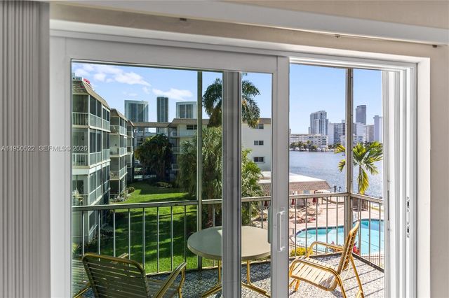 2200 Diana Dr 316, Hallandale Beach, FL 33009