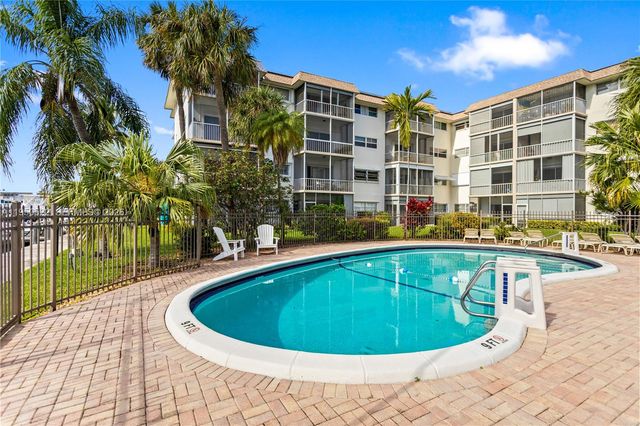 2200 Diana Dr 316, Hallandale Beach, FL 33009