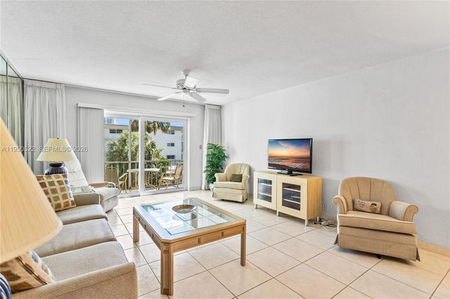 2200 Diana Dr 316, Hallandale Beach, FL 33009
