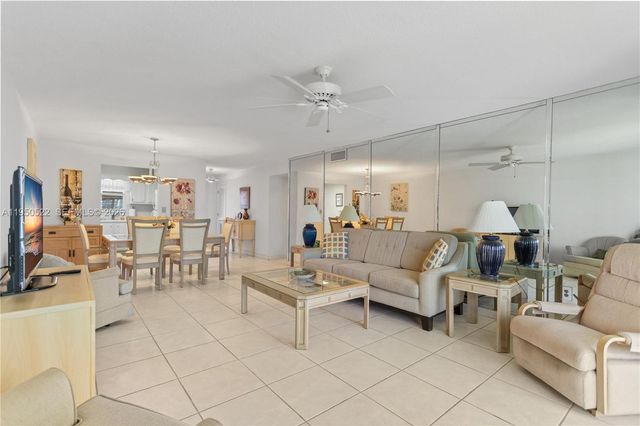 2200 Diana Dr 316, Hallandale Beach, FL 33009