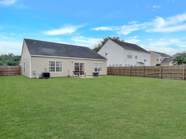 226 Silk Oak Drive, Moncks Corner, SC 29461