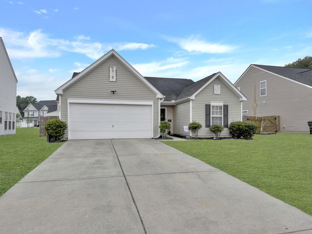 226 Silk Oak Drive, Moncks Corner, SC 29461