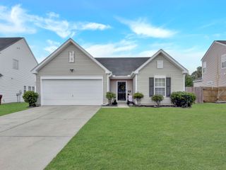226 Silk Oak Drive, Moncks Corner, SC 29461