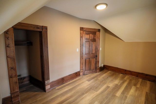 1608 West AVENUE S, La Crosse, WI 54601