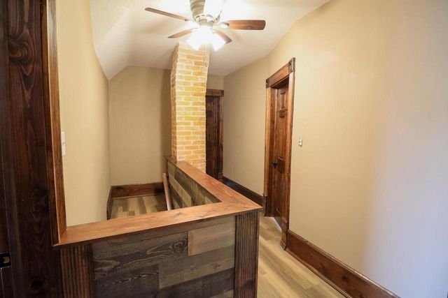 1608 West AVENUE S, La Crosse, WI 54601
