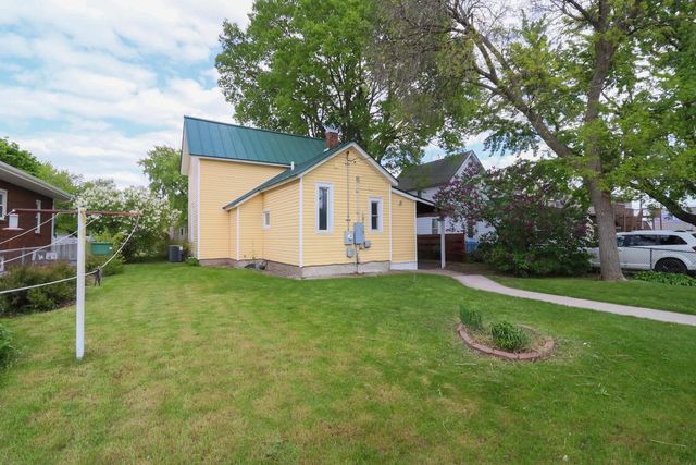 1608 West AVENUE S, La Crosse, WI 54601