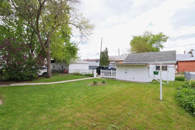 1608 West AVENUE S, La Crosse, WI 54601