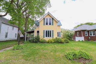 1608 West AVENUE S, La Crosse, WI 54601
