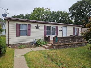 437 Lincoln Ave, Leechburg Boro, PA 15656