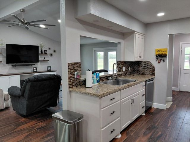 3831 County Road 211, Danbury, TX 77534