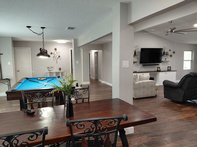 3831 County Road 211, Danbury, TX 77534