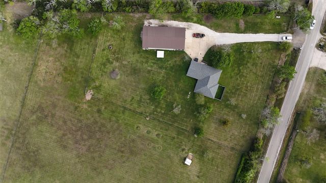 3831 County Road 211, Danbury, TX 77534