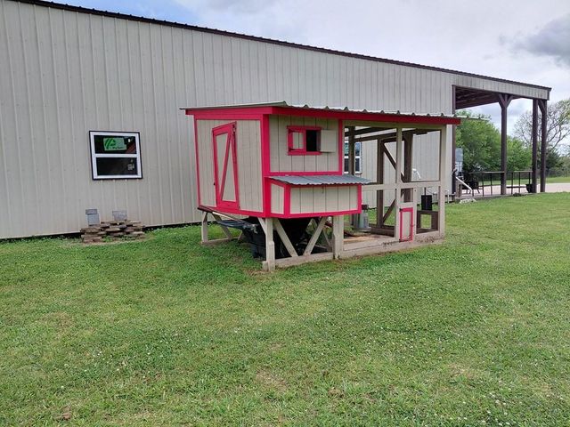 3831 County Road 211, Danbury, TX 77534