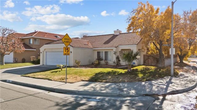 1536 E Avenue J4, Lancaster, CA 93535