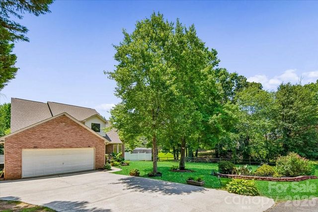 508 Watergate Circle, Gastonia, NC 28052