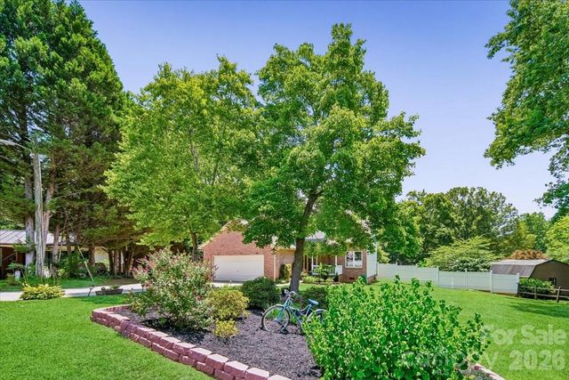 508 Watergate Circle, Gastonia, NC 28052