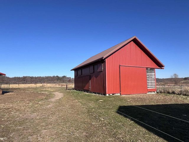 S2547 State Hwy 58, La Valle, WI 53941